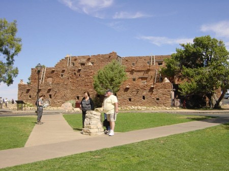 ZO - Hopi House at El Tovar.JPG